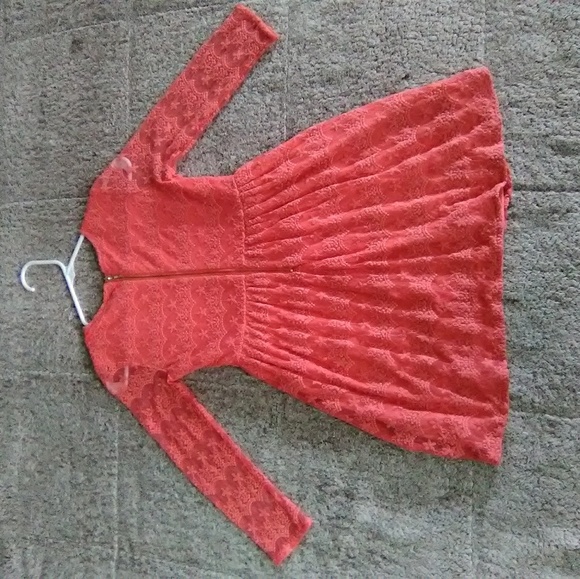 Forever 21 |Floral Lace Dress - Picture 2 of 3